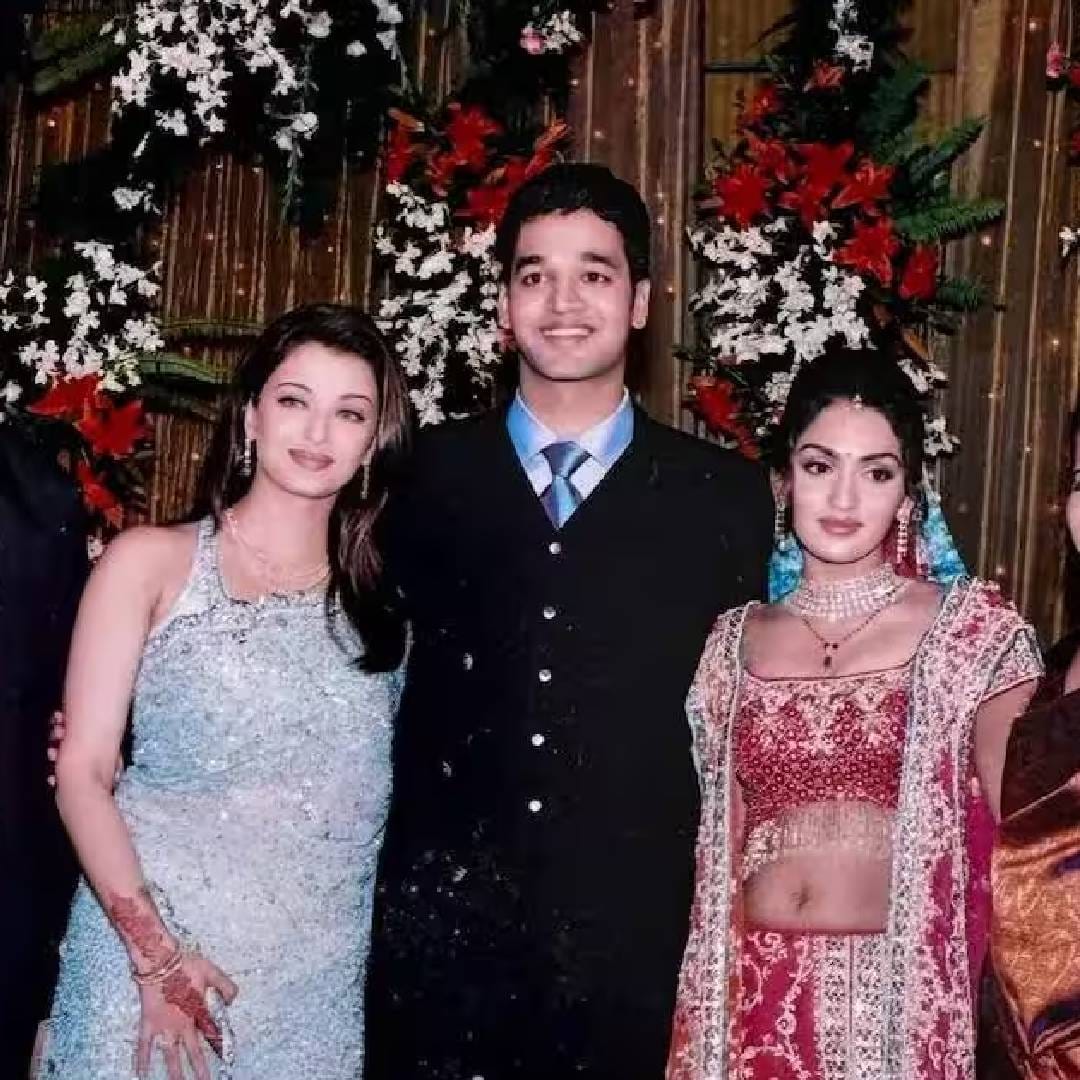 आदित्य रायचं लग्न श्रीमा रायशी झालं आहे. श्रीमा ही सोशल मीडिया कंटेंट क्रिएटर आणि इन्फ्लुएन्सर म्हणून सक्रिय आहे. या दाम्पत्याला दोन मुलं आहेत—शिवांश आणि विहान. यंदाच्या रक्षाबंधनानिमित्त आदित्य आणि श्रीमा यांनी शेअर केलेल्या कौटुंबिक फोटोंनी चाहत्यांचं लक्ष वेधलं.