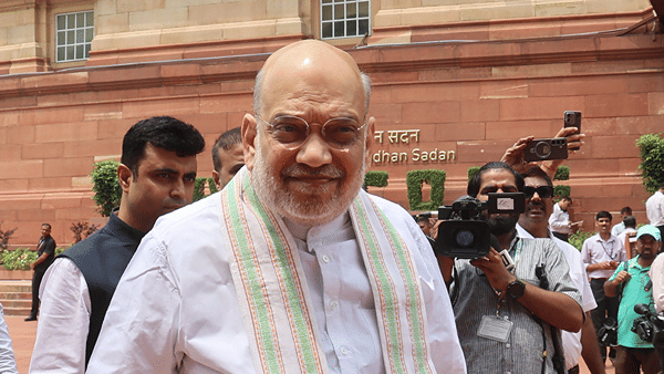 गणेशोत्सवात अमित शहांचा मुंबई दौरा; बड्या नेत्याने घेतला तीव्र आक्षेप, म्हणाले पोलिसांना ताण…