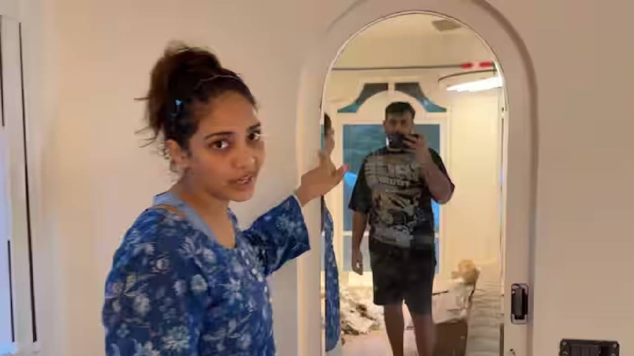 आर्यमानने सांगितलं की घरातील लाइटिंग आणि इंटेरिअरचे टेक्स्चर डिझाइन करताना जसा विचार केला होता, त्याच पद्धतीने साकारलं गेलं आहे. मात्र, घराचं काम अद्याप पूर्ण झालेलं नाही. काही ठिकाणी फर्निचर आणि इतर वस्तू अजूनही सेट केल्या जात आहेत.