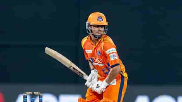 IND U19 vs AUS U19: वडिलांसमोरच आर्यवीरने दाखवला सेहवाग अंदाज; 5 चौकार मारल्यानंतर केली चूक