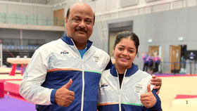 भारतीय महिला खेळाडू आणि कोचला राहण्यासाठी एकच खोली, मध्यरात्री घडला भयंकर प्रकार