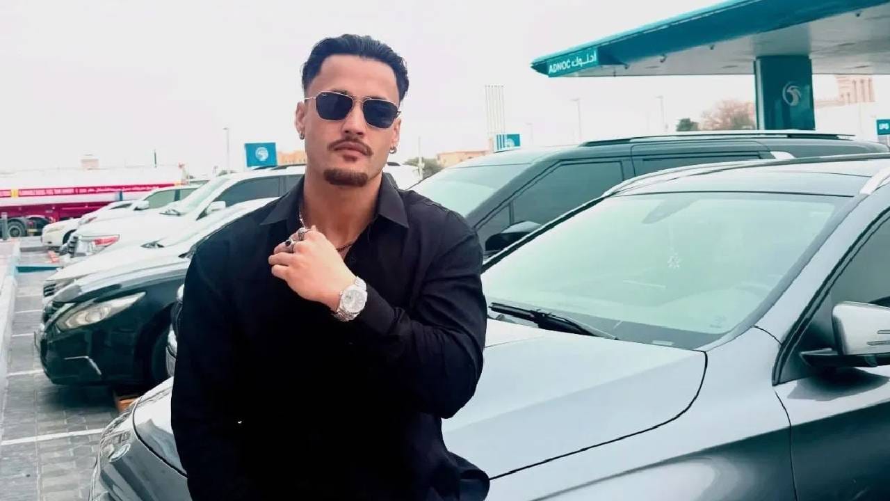 बिग बॉस च्या 13 मध्ये आसिम रियाज हा त्याची पर्सनॅलिटी, ठाम विचारसरणी आणि स्पष्टवक्तेपणामुळे चर्चेत होता. सिद्धार्थ शुक्लाशी त्याची सतत खडाजंगी झाली मात्र त्यामुळे शो आणखी रंजक बनला. आसिफ हा फनालेपर्यंत पोहोचला. मात्र तो शो जिंकू शकला नाही. फर्स्ट रनर अप ठरला. मात्र नंतर तो खूपच लोकप्रिय झाला.