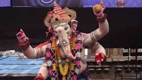 Ganpati Visarjan : ऊन-पावसाची पर्वा नाही, रस्त्यांवर भक्तांचा महासागर! मुंबई, पुणे, नाशिकमध्ये गणपती बाप्पा मोरयाच्या जयघोषात लाडक्या बाप्पाला निरोप