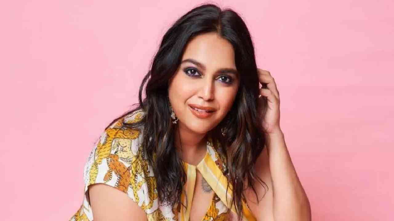 या दोन्ही पूर्णपणे वेगळ्या गोष्टी आहेत. एका गटाच्या लोकांची प्रतिमा मलिन करायची आणि दुसरे किती चांगले दाखवण्याचा हा प्रकार आहे. हा पूर्णपणे निर्लज्जपणा आहे असं रणवीर शौरीने त्याच्या पोस्टमध्ये म्हटलय.