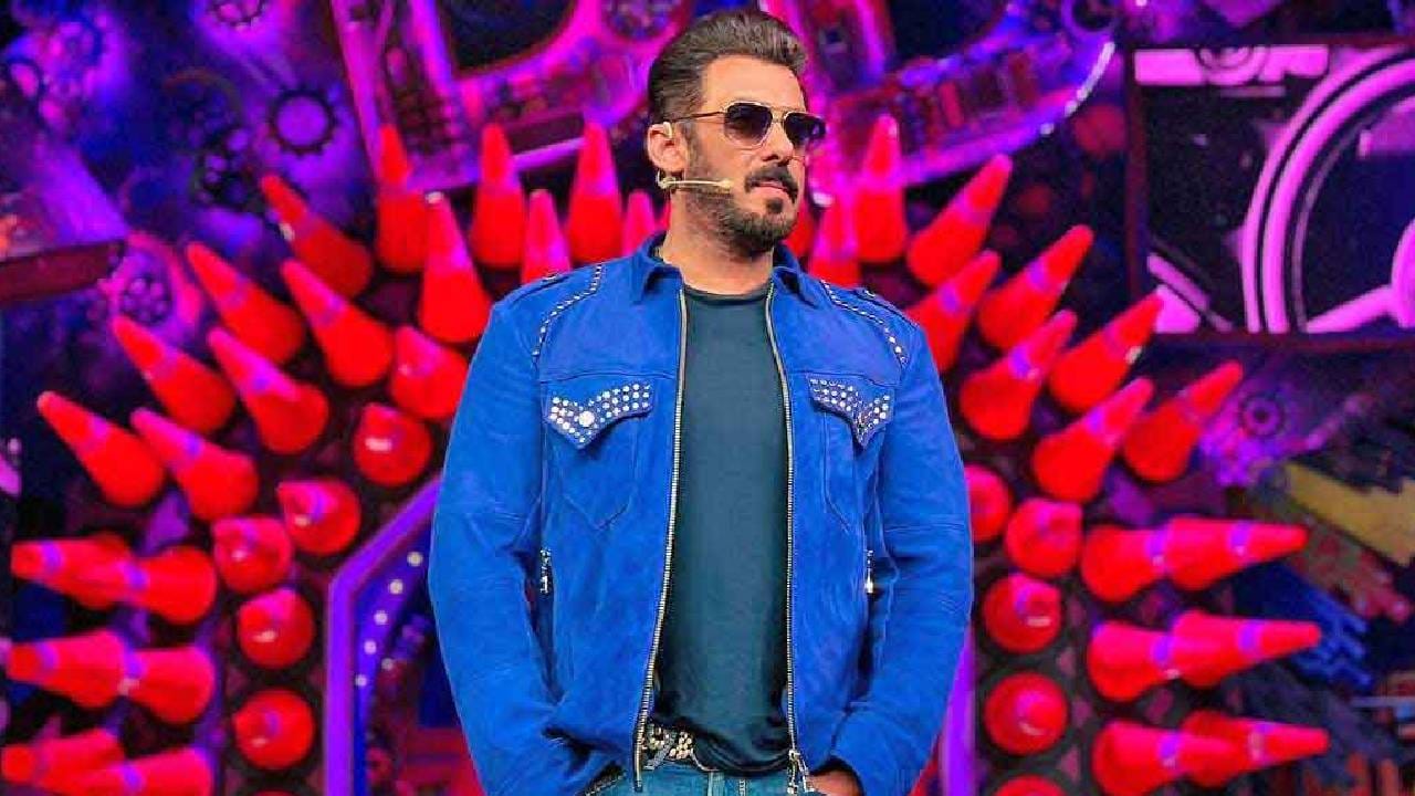 यानंतर मात्र सलमानच्या फीमध्ये झपाट्याने वाढ झाली. ‘बिग बॉस 7’मध्ये त्याला प्रति एपिसोड 5 कोटी रुपये, तर सिझन 8 मध्ये 5.5 कोटी आणि सिझन 9 मध्ये 6 कोटी रुपये मिळाल्याचं सांगितलं जातं. सिझन 10 मध्ये ही रक्कम 8 कोटी, तर सिझन 11 मध्ये तब्बल 11 कोटी रुपये प्रति एपिसोडपर्यंत पोहोचली.
