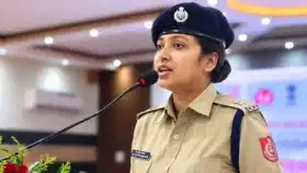 सलाम आणि इन्शाल्लाह म्हणाली, पण जयहिंद वंदेमातरम नाही; या IPS अधिकाऱ्यावर झटक्यात...