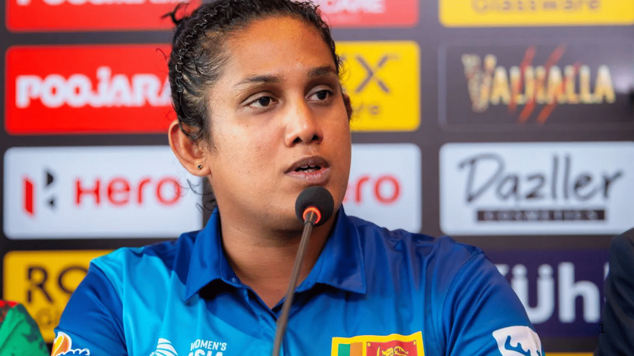 Womens Asia Cup 2026: टीम इंडियातील त्या एकटीने आमचा गेम केला, आशिया कपमधील पराभवानंतर श्रीलंकेची कॅप्टन काय म्हणाली? Womens Asia Cup 2026: टीम इंडियातील त्या एकटीने आमचा गेम केला, आशिया कपमधील पराभवानंतर श्रीलंकेची कॅप्टन काय म्हणाली?