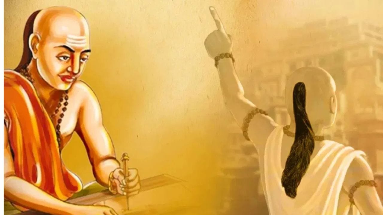 Chanakya Niti : शत्रूचा पराभव करायचाय? मग या पाच गोष्टी लक्षात ठेवाच Chanakya Niti : शत्रूचा पराभव करायचाय? मग या पाच गोष्टी लक्षात ठेवाच