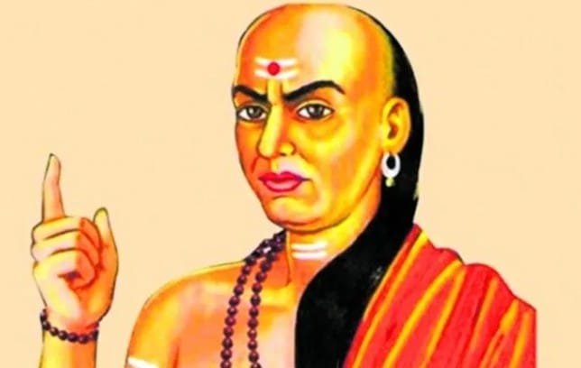 आपल्या कमकुवतपणाचा गैरफायदा घेऊ देऊ नका : करिअरमध्ये प्रत्येक व्यक्तीला काही ना काही अडचणींचा सामना करावा लागतो. आपल्या कमकुवत बाजू ओळखा आणि त्यावर काम करून त्या हळूहळू सुधारण्याचा प्रयत्न करा. महत्त्वाची वैयक्तिक किंवा आर्थिक माहिती कोणासोबतही सहज शेअर करू नका. आत्मविश्वास, सावधपणा आणि संयम हे करिअरमधील तुमचे मोठे सामर्थ्य ठरू शकते.