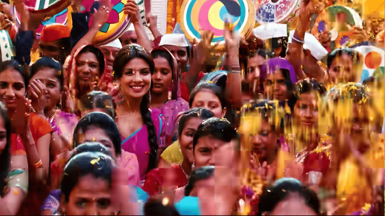 2012 मध्ये आलेल्या ‘अग्निपथ’मध्ये ऋतिक रोशनने विजय दीनानाथ चौहानची भूमिका साकारली होती. संजय दत्त कांचा चीना या भूमिकेत दिसला, तर प्रियंका चोप्राही महत्त्वाच्या भूमिकेत होती. हा चित्रपट 1990 मध्ये आलेल्या ‘अग्निपथ’चा रिमेक होता.