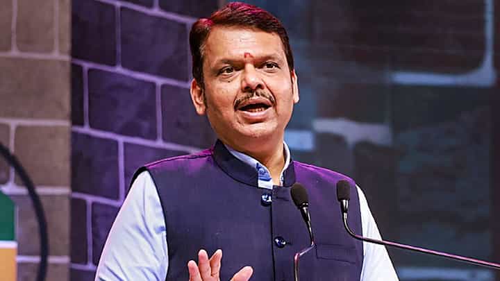 MPSC विद्यार्थ्यांच्या सर्व मागण्या मान्य? फडणवीस ॲक्शन मोडमध्ये; पेपरफुटी प्रकरणात मोठी अपडेट समोर MPSC विद्यार्थ्यांच्या सर्व मागण्या मान्य? फडणवीस ॲक्शन मोडमध्ये; पेपरफुटी प्रकरणात मोठी अपडेट समोर