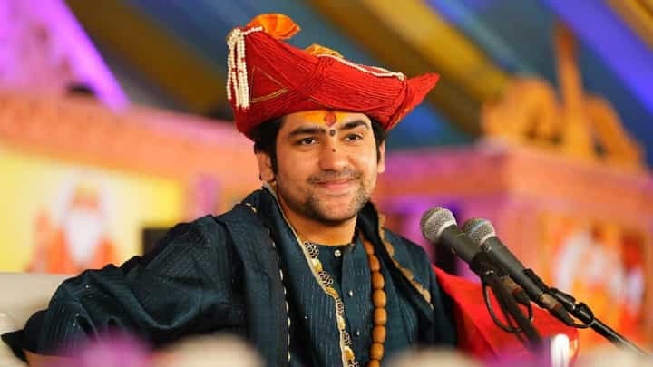 Video : पर्चीवर लिहून म्हणाले पुत्रप्राप्ती होणार, आता चौथीही मुलगीच झाली, धीरेंद्रशास्त्रींची भविष्यवाणी खोटी ठरली; व्हिडीओ व्हायरल! Video : पर्चीवर लिहून म्हणाले पुत्रप्राप्ती होणार, आता चौथीही मुलगीच झाली, धीरेंद्रशास्त्रींची भविष्यवाणी खोटी ठरली; व्हिडीओ व्हायरल!