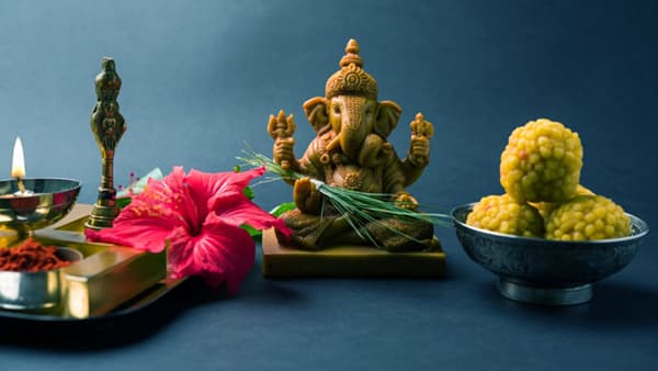 आधी हरितालिका पूजन की आधी गणेश चतुर्थीचे पूजन ? पंचांगकर्त्यांचे म्हणणे काय ?