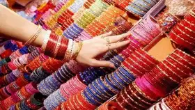 Bangles Astrology: वार न बघता बांगड्या खरेदी करताय? थांबा, या दिवशी चुकूनही खरेदी करु नका