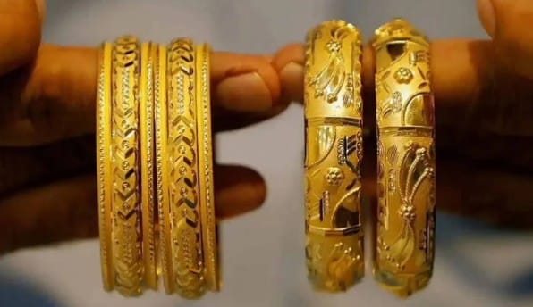 (टीप- वरच्या लेखात दिलेली माहिती ही प्राथमिक स्वरुपाची आहे. या लेखाच्या माध्यमातून गुंतवणूक करण्याचा सल्ला दिलेला नाही. कुठेही प्रत्यक्ष वा अप्रत्यक्ष गुंतवणूक करायची असेल किंवा कोणताही आर्थिक निर्णय घ्यायचा असेल तर त्या-त्या क्षेत्रातील तज्ज्ञांचा सल्ला जरूर घ्या)