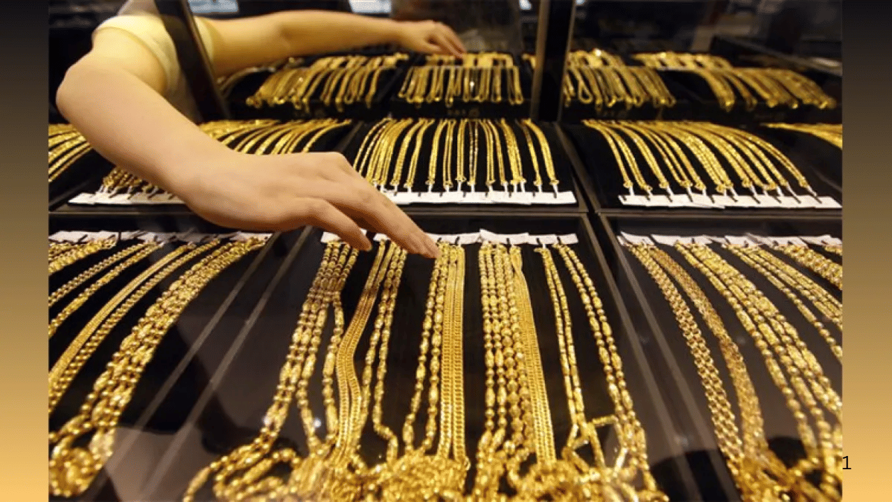 Today Gold Silver Rate: मोदी यांच्या सोनं खरेदी करु नका आव्हानानंतर किमती वाढल्या? सोनं-चांदीचा आजचा भाव किती? Today Gold Silver Rate: मोदी यांच्या सोनं खरेदी करु नका आव्हानानंतर किमती वाढल्या? सोनं-चांदीचा आजचा भाव किती?