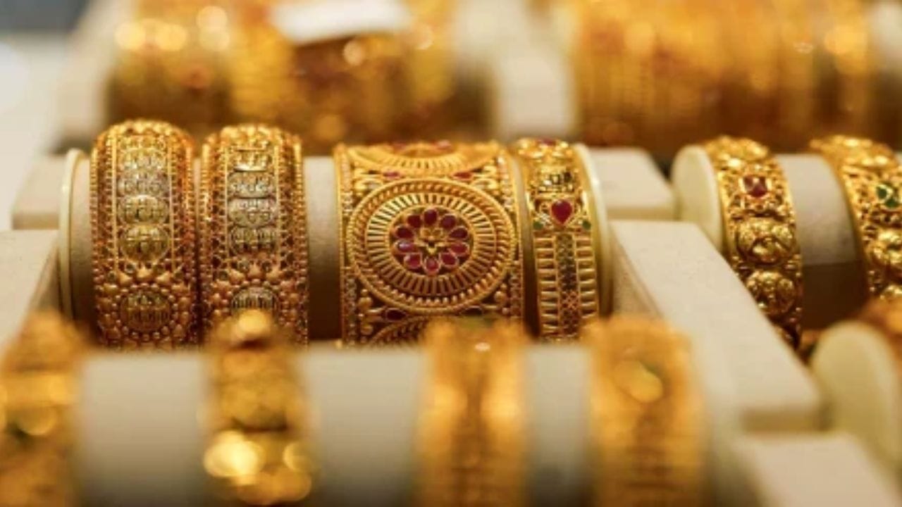 सोमवारी, अमेरिकेचे अध्यक्ष डोनाल्ड ट्रम्प यांनी नाकेबंदी उठवण्याच्या बदल्यात होर्मुझची सामुद्रधुनी उघडण्याचा आणि अणुचर्चा पुन्हा सुरू करण्याचा इराणचा प्रस्ताव फेटाळला.