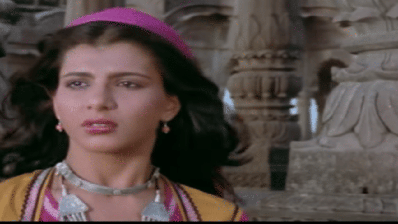 बहाल-ए-हिज्रा बेचारा दिल है’ या ओळीत प्रिय व्यक्तीपासून दूर राहण्याचं दुःख आणि मनाची तडफड व्यक्त होते.