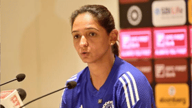 Harmanpreet Kaur: टीम इंडियाला गोल्ड मिळवून दिलं दोघींनी, पण हरमनप्रीत कौरला भलत्याच खेळाडूंचे कौतुक