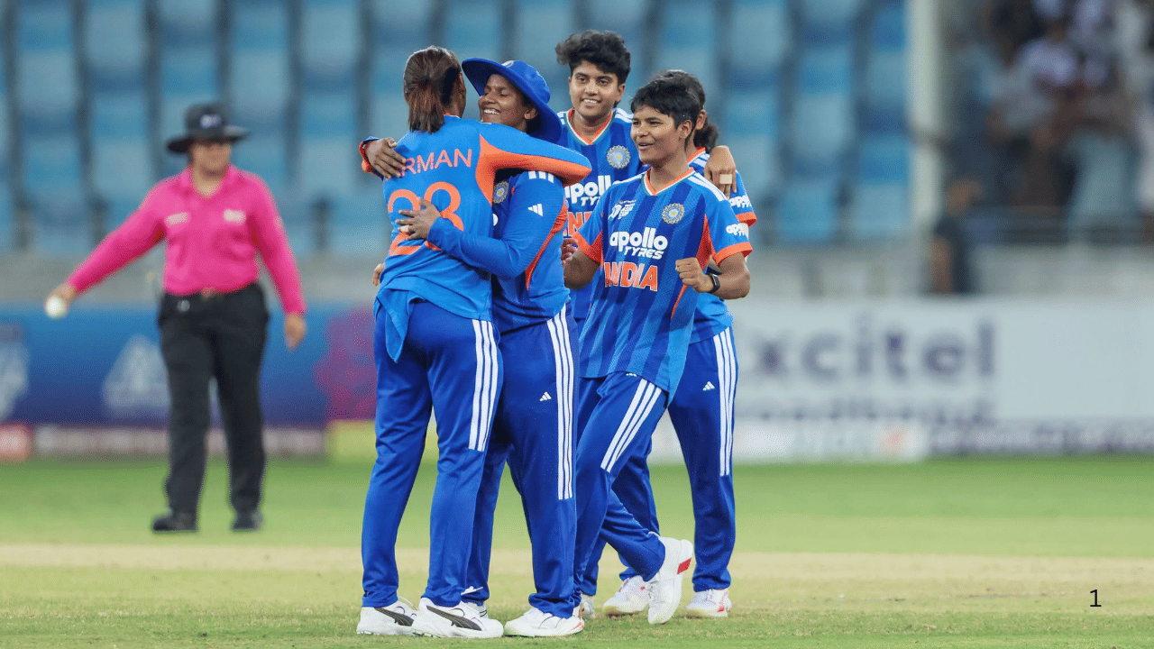 भारतीय संघाने महिला आशिया कप २०२६ चे विजेतेपद पटकावले आहे. भारताने आठव्यांदा ही स्पर्धा जिंकली आहे. अंतिम सामन्यात भारताने गतविजेत्या श्रीलंकेवर ७२ धावांनी मोठा विजय मिळवला