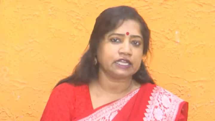 Jyoti Waghmare : राहुल गांधींचं वागणं म्हणजे उथळ पाण्याला....; ज्योती वाघमारेंचा जोरदार हल्लाबोल Jyoti Waghmare : राहुल गांधींचं वागणं म्हणजे उथळ पाण्याला....; ज्योती वाघमारेंचा जोरदार हल्लाबोल