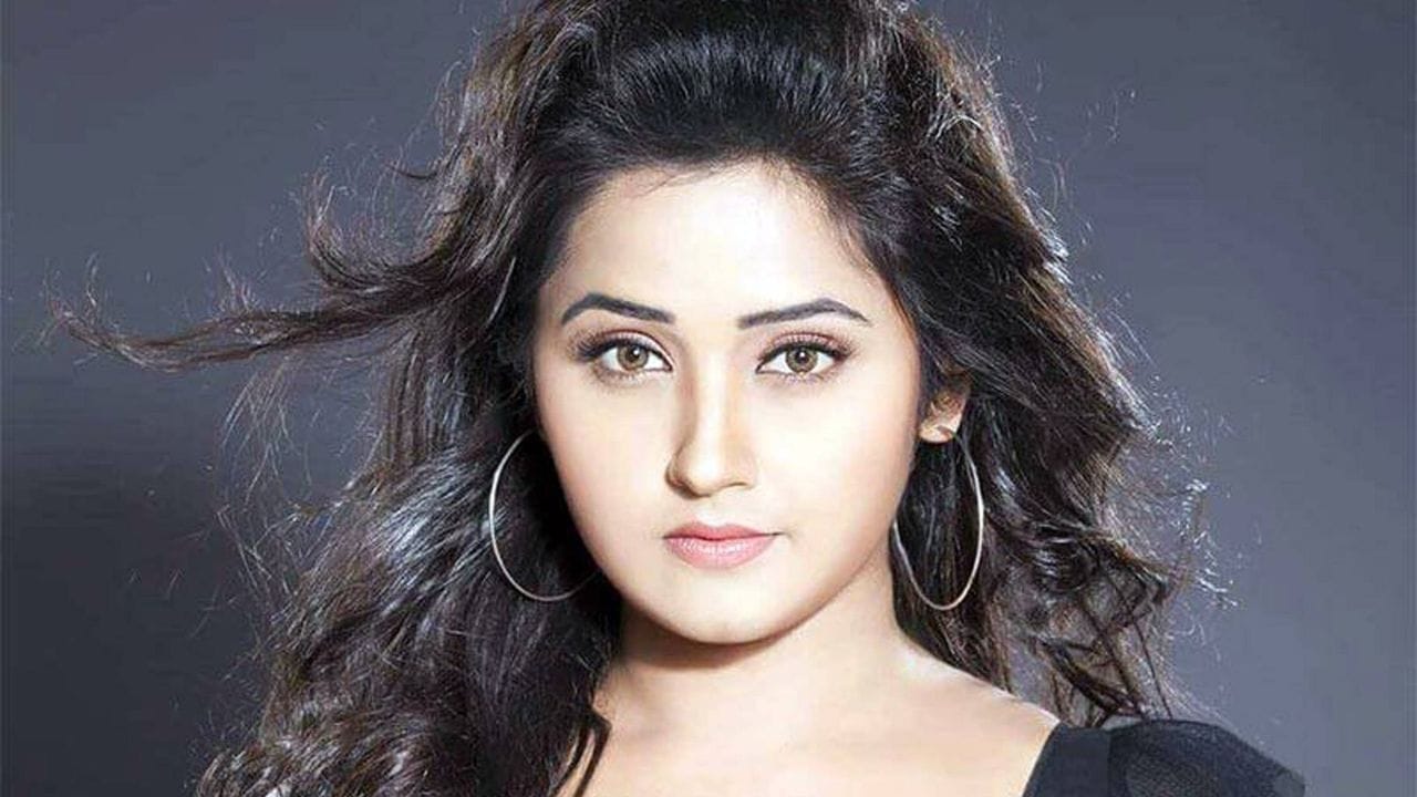 आपली नोट शेअर करताना अभिनेत्रीने पुढे लिहिले, “अरे बापरे! हे तर सगळ्यांमध्ये बेस्ट आहे. लोकांना दुसऱ्यांकडून काहीतरी हिसकावून घेण्याची सवयच लागली आहे मग ते काम असो, कोणाचा हक्क असो किंवा कोणाचा टॅग.”