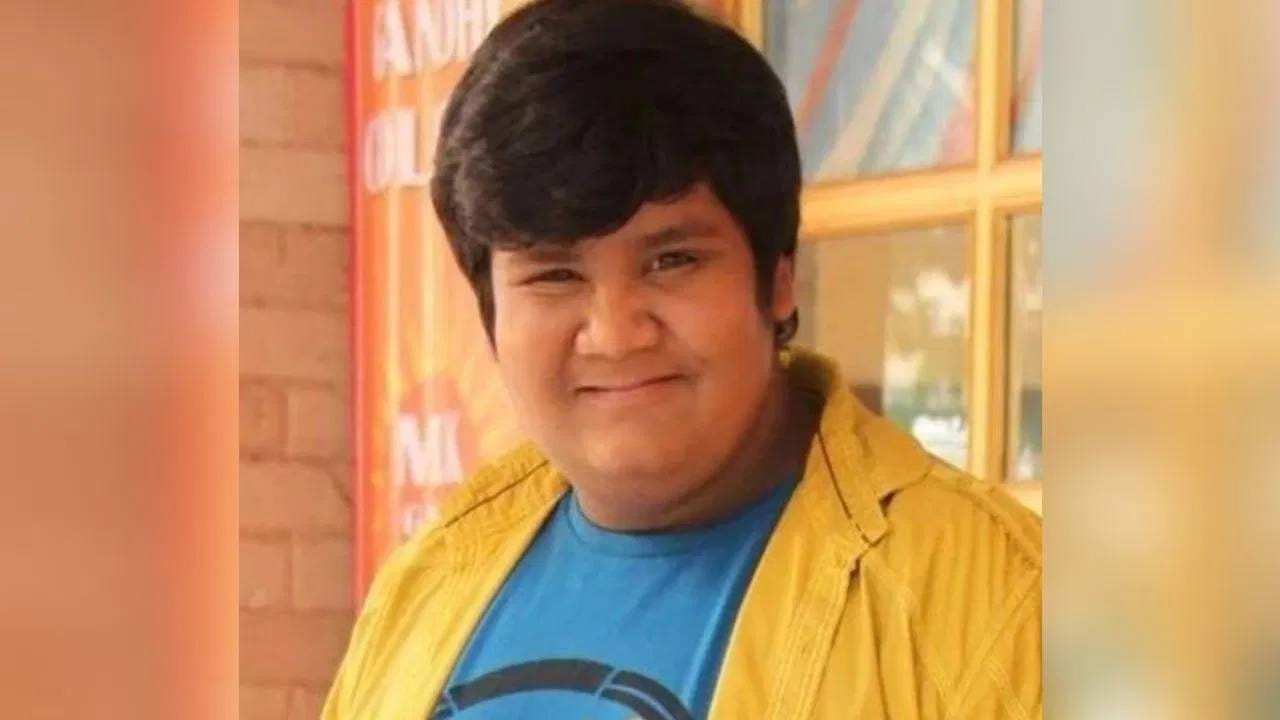 विशेष म्हणजे, चॅनेल सुरू केल्यानंतर अवघ्या चार दिवसांतच त्याच्या YouTube चॅनेलने 40 हजारांहून अधिक सब्सक्राइबर्सचा टप्पा पार केला. एवढंच नव्हे, तर त्याच्या पहिल्याच व्हिडिओला 30 लाखांहून अधिक व्ह्यूज मिळाले आहेत. त्यामुळे कुशच्या नव्या प्रवासालाही चाहत्यांकडून तितकंच प्रेम मिळतंय. गेल्या पाच वर्षांपासून मी स्वतःचे YouTube चॅनेल सुरू करण्याचा विचार करत होता, असं कुशने सांगितलं. अखेर आता त्याने हे स्वप्न प्रत्यक्षात आणत पहिला व्हिडिओ प्रेक्षकांच्या भेटीला आणला. अभिनयाच्या क्षेत्रात लोकप्रियता मिळवल्यानंतर आता YouTubeवर कुश शाह किती यशस्वी ठरतो, हे पाहणे उत्सुकतेचे ठरणार आहे.