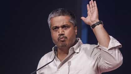 महाराष्ट्रात SIR नंतर मतदार यादीतून तीन कोटी मतदार हटवणार- रोहित पवार.