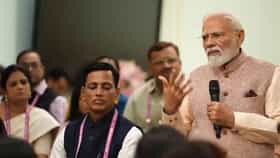 मी तुमचा विद्यार्थी आहे, मला... पंतप्रधान नरेंद्र मोदी यांची शिक्षकांशी खुमासदार चर्चा