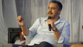 Rohit Pawar | पाच दिवसांत चारा छावण्या सुरू करा, रोहित पवारांचा सरकारला अल्टिमेटम; शेतकऱ्यांसाठी 50 हजारांची मदत अन्...