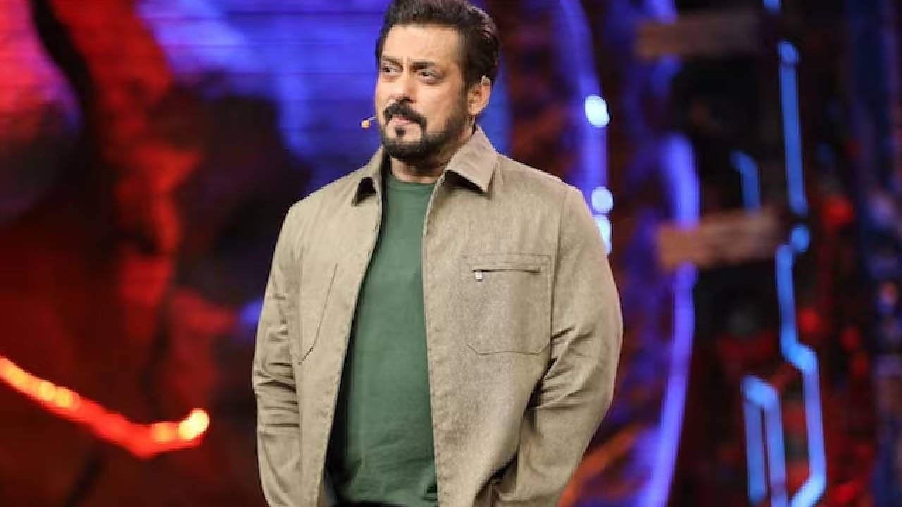 ‘बिग बॉस’च्या पुढील सिझन्समध्ये सलमानच्या मानधनाची पद्धतही बदलत गेली. काही सिझन्ससाठी त्याला प्रति एपिसोडच्या आधारावर, तर काही सिझन्ससाठी संपूर्ण सिझनसाठी रक्कम देण्यात आली. सिझन 12 साठी सलमानला 300 कोटी रुपये, तर सिझन 13 साठी 200 कोटी रुपये पूर्ण सिझनसाठी मिळाल्याची माहिती आहे. 
