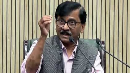 भाजपाचे नेते भाषण माफिया; जीडीपी वाढला म्हणता मग...-1746508