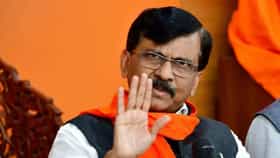 Sanjay Raut | डीजे बंदीवरून संजय राऊत आक्रमक! मुख्यमंत्री कुंपणावर बसून तमाशा पाहत आहेत म्हणत सरकारला घेरलं