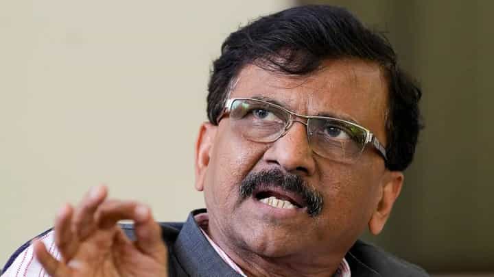 Sanjay Raut | महाराष्ट्र दुष्काळात होरपळतोय, पण सरकार... संजय राऊतांचा राज्य सरकारवर जोरदार हल्लाबोल Sanjay Raut | महाराष्ट्र दुष्काळात होरपळतोय, पण सरकार... संजय राऊतांचा राज्य सरकारवर जोरदार हल्लाबोल