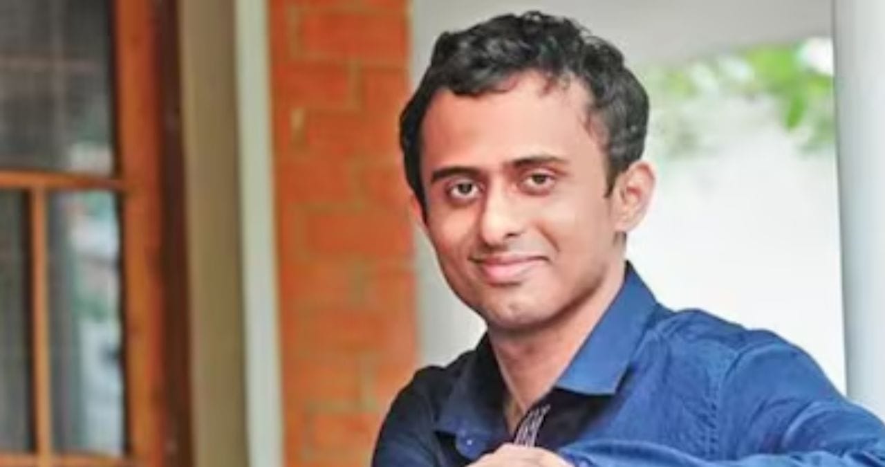सिद्धार्थ बाबू हे 2017 च्या बॅचचे आयएफएस अधिकारी आहेत. त्यांनी 2018 ते 2022 या कालावधित बिजिंगमध्ये भारतीय दूतावास म्हणून सेवा बजावली. त्यांचं चिनी भाषेवर चांगलं प्रभुत्व आहे.