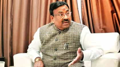 मराठा आरक्षणावर मुनगंटीवारांचा मोठा दावा; खासदारांना काय केलं आवाहन?-1751653