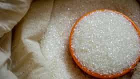 Sugar | साखर व्यापाऱ्यांना केंद्राचा मोठा झटका! साखरेची साठा मर्यादा निम्म्यावर, 15 सप्टेंबरपासून नवा नियम लागू