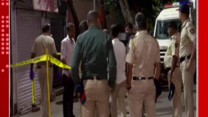 Thane | ठाणे मधील ठाकरे सेनेच्या विभाग प्रमुखाला संपवलं; नेमकं घडलं काय? Thane | ठाणे मधील ठाकरे सेनेच्या विभाग प्रमुखाला संपवलं; नेमकं घडलं काय?