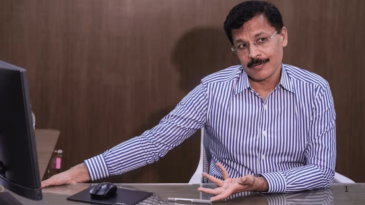 भेसळयुक्त अन्न आणि औषधांवर कारवाईचा सध्या सुरु आहे. अन्न व औषध प्रशासनापुढे निकृष्ट सौंदर्यप्रसाधनांवर कारवाई करायचे की नाही असा प्रश्न एफडीए समोर कायम आहे. सौंदर्यप्रसाधन वस्तूंवर कारवाई होणं अवघड आहे.