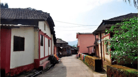 Unique Village: एक असं गाव जिथे गावकऱ्यांना तब्बल 12 तासांसाठी सोडावं लागतं आपलं गाव, असं का?