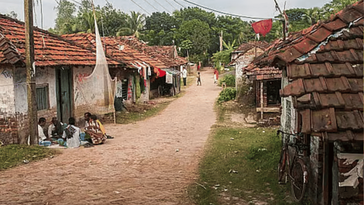 Unique Village: एकतर लग्न नाही तर वेश्या व्यवसाय; भारतातील 'या' गावाची मुलींसाठी भलतीच प्रथा Unique Village: एकतर लग्न नाही तर वेश्या व्यवसाय; भारतातील 'या' गावाची मुलींसाठी भलतीच प्रथा