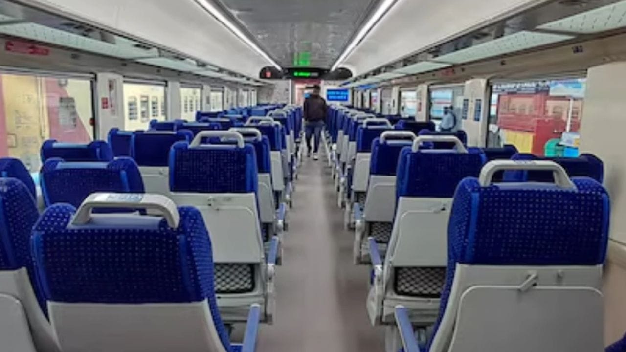 रेल्वे बोर्डाने जारी केलेल्या अहवालात चेन्नई स्थित इंटेग्रल कोच फॅक्ट्रीच्या इंजिनिअरना प्रस्तावावर कारवाई सुरु करण्याचे निर्देश देण्यात आले आहेत. मात्र,अजून या प्रस्तावाची कधी अमलबजावणी होणार याची माहिती पुढे आलेली नाही.