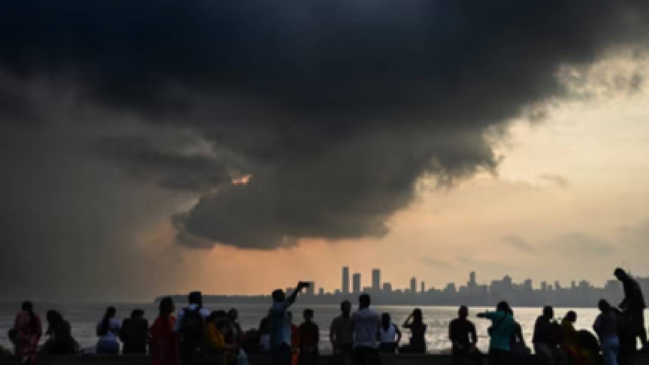 Weather Update : सर्वात मोठी बातमी ! पावसाळा संपला... हवामान विभाग करणार मोठी घोषणा; पण, 25 राज्यांवर मोठं संकट Weather Update : सर्वात मोठी बातमी ! पावसाळा संपला... हवामान विभाग करणार मोठी घोषणा; पण, 25 राज्यांवर मोठं संकट