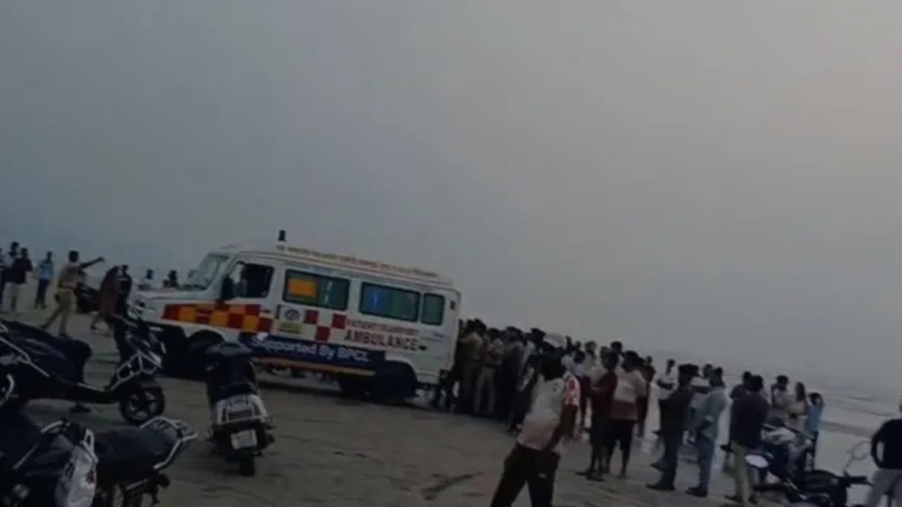 समुद्रावर सहल नेणारी अकॅडमीच अनधिकृत? 8 विद्यार्थ्यांचा मृत्यू होताच ग्रामस्थ संतापले; आळंदीत तणाव! समुद्रावर सहल नेणारी अकॅडमीच अनधिकृत? 8 विद्यार्थ्यांचा मृत्यू होताच ग्रामस्थ संतापले; आळंदीत तणाव!