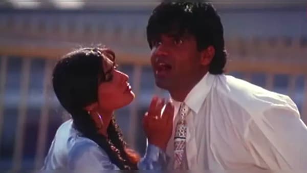 90s Bollywood Song : रवीना टंडनने 10 वेळा ड्रेस बदलला, सुनील शेट्टी मात्र एकाच सूटमध्ये! 30 वर्षांनंतरही गाण्याची क्रेझ कायम