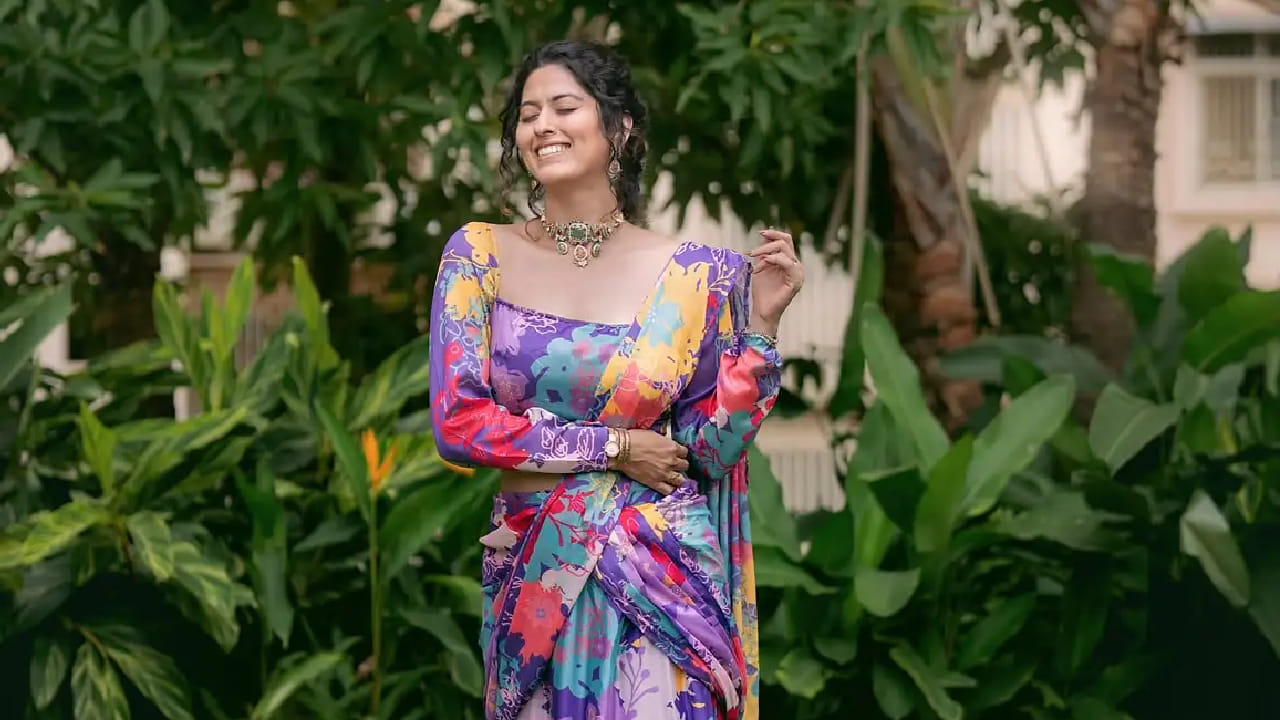 सध्या अभिज्ञा ‘तारिणी’ या मालिकेतून प्रेक्षकांच्या भेटीला येत आहे. या मालिकेत अभिज्ञा ‘कौशिकी’ ही व्यक्तिरेखा साकारत आहे. कौशिकी ही निर्भीड, तडफदार आणि आपल्या मतांवर ठाम असलेली पत्रकार आहे. 