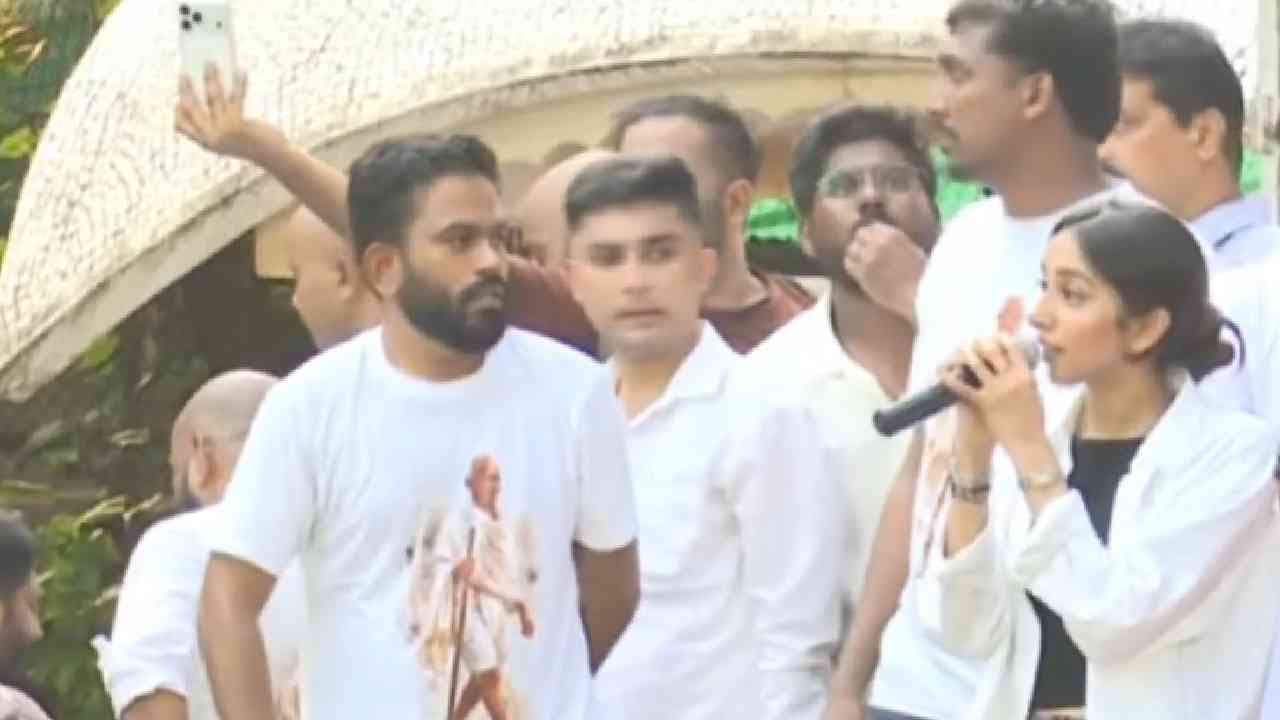 Abhijeet Dipke : मला जेलमध्ये टाका, बाहेर आल्यावर फडणवीस साहेब मी तेच म्हणेन जे तुम्ही म्हणायचात... Abhijeet Dipke : मला जेलमध्ये टाका, बाहेर आल्यावर फडणवीस साहेब मी तेच म्हणेन जे तुम्ही म्हणायचात...