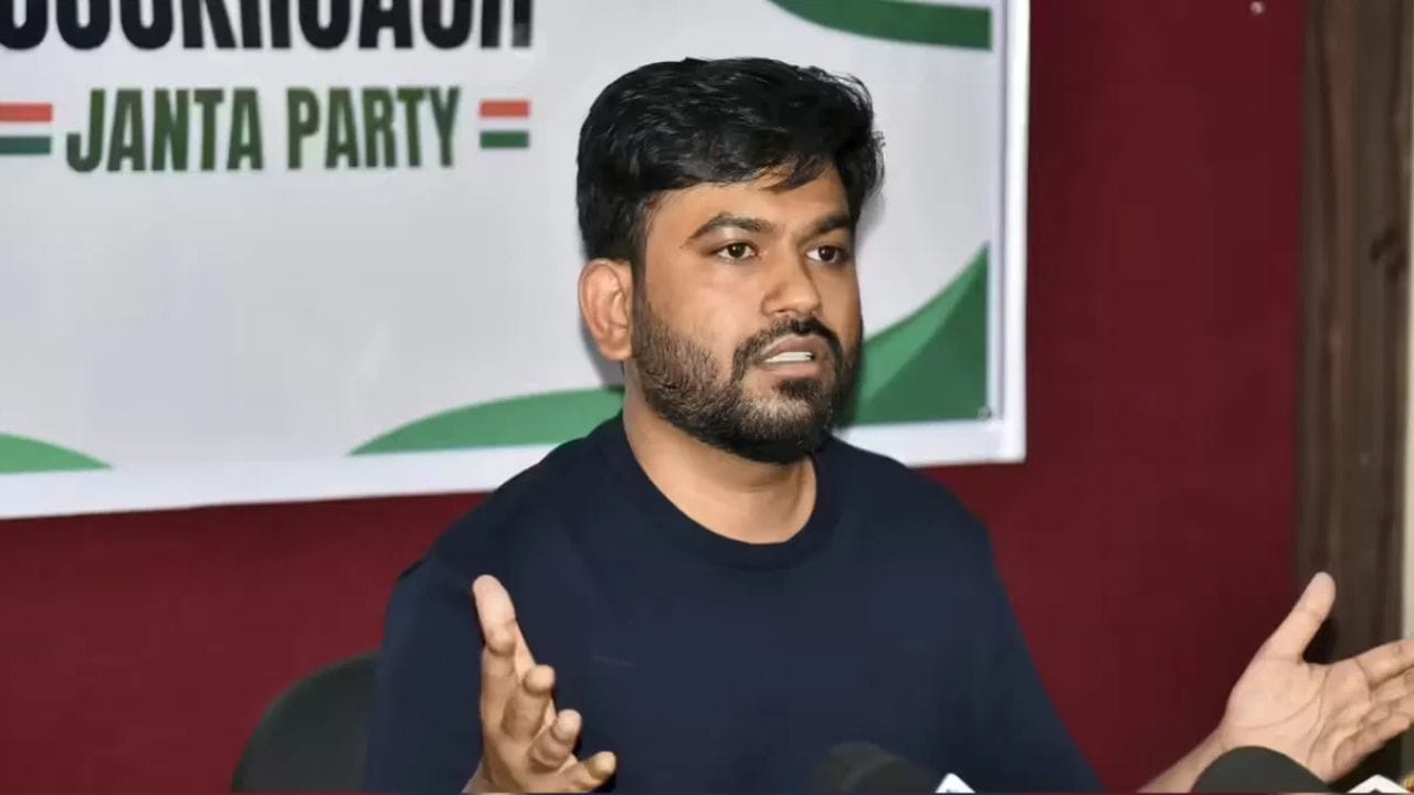 मोठी बातमी! अभिजीत दिपकेंकडून मोठी घोषणा, पुन्हा वातावरण तापणार, सरकारचं टेन्शन वाढलं मोठी बातमी! अभिजीत दिपकेंकडून मोठी घोषणा, पुन्हा वातावरण तापणार, सरकारचं टेन्शन वाढलं