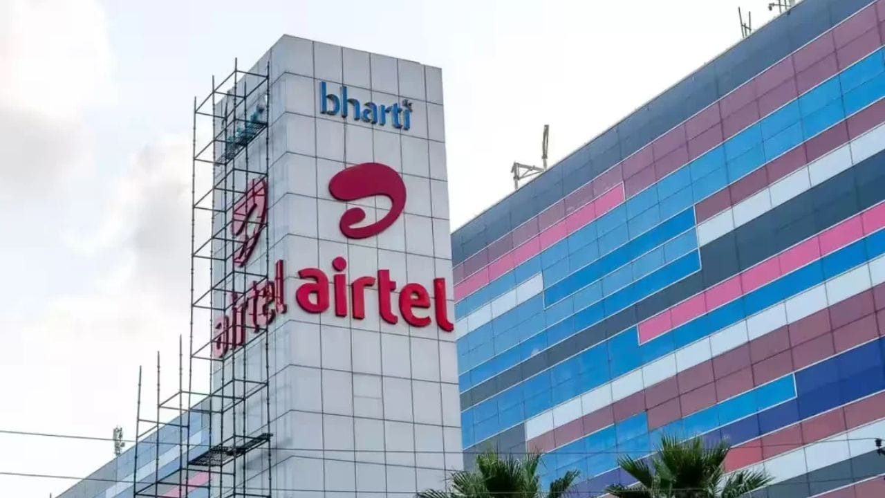 एअरटेलकडून ग्राहकांना अनेकप्रकारच्या ऑफर दिल्या जात आहेत. त्यातच ही बंपर धमाका एअरटेलने आपल्या ग्राहकांनी दिला आहे. 