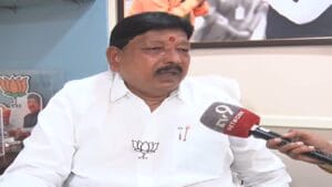 Video : दुष्काळग्रस्तांना मदतीचा हात; १२५ नगरसेवकांकडून एक महिन्याचे मानधन, पाणी कपातीचे संकेत